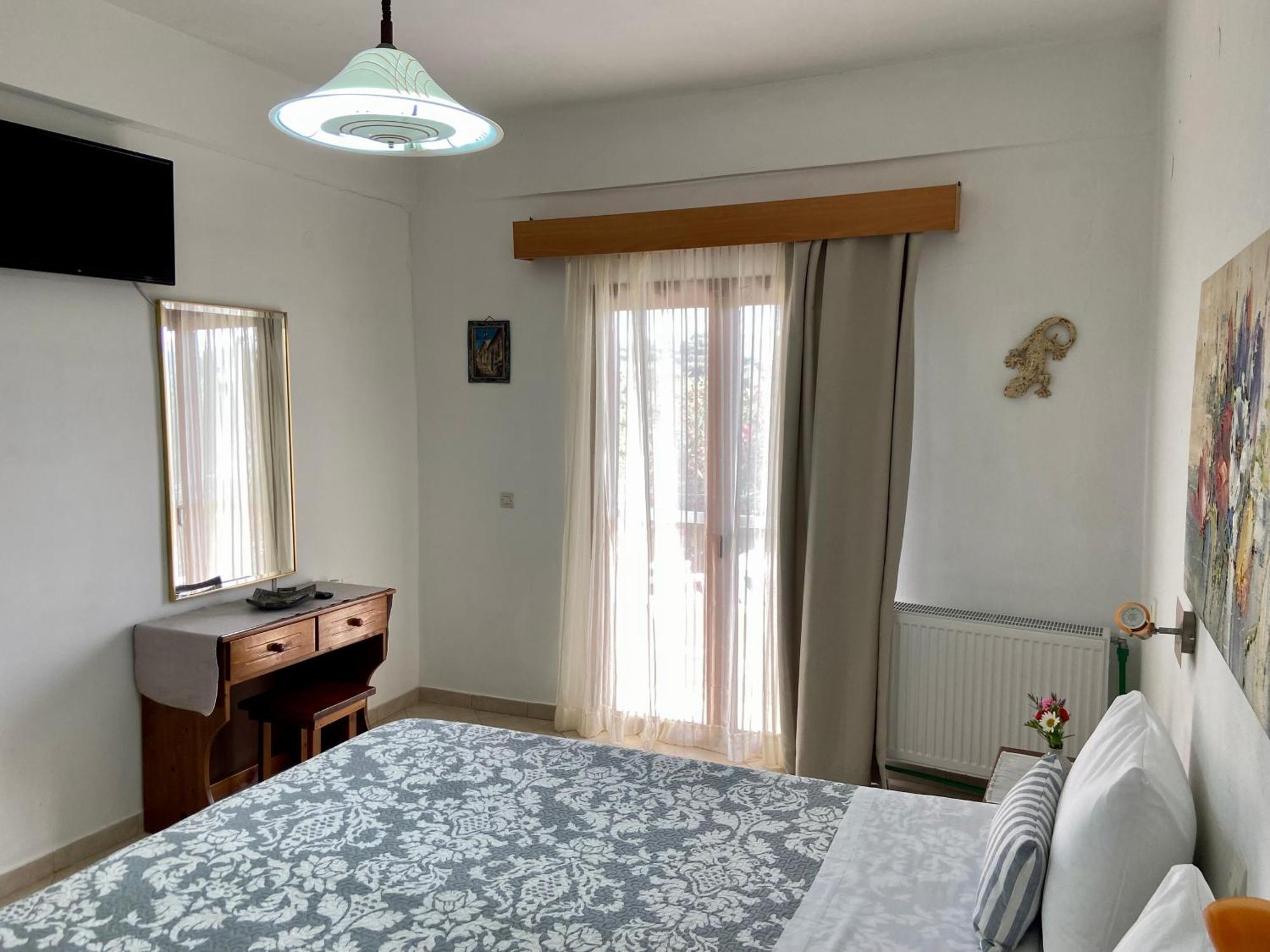 Floros Apartments 阿吉欧史芬尼 外观 照片